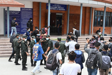 सिस्टममा समस्या आएको भन्दै राहदानी विभागले रोक्यो राहदानी वितरण
